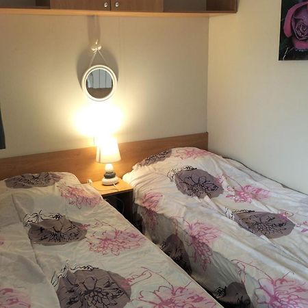 Mobile Home A Louannec מראה חיצוני תמונה